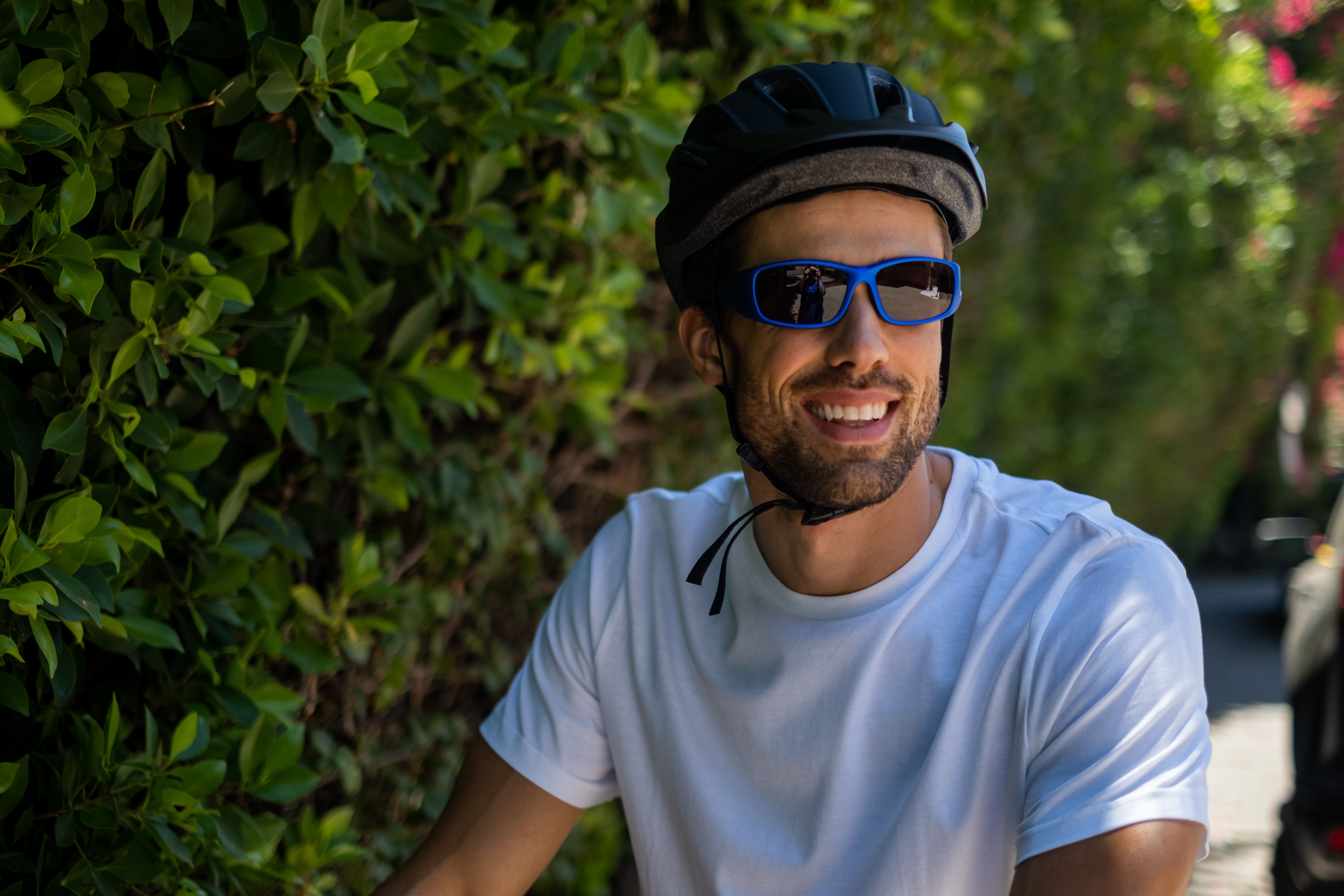 Prescription vs. Non-Prescription Cycling Glasses: What’s the Difference?