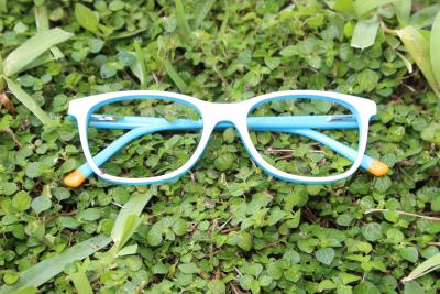 Staying beautiful even with prescription eyeglasses