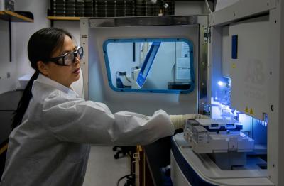 Choosing Safety Glasses for Laboratory and Chemical Environments
