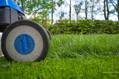 Top 9 Tips for Yard Work Safety