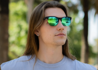 Why Over-Polarization Can Reduce Green Detail in Golf